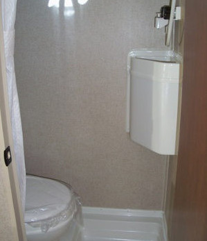 RV Rental Denver Rpod 177 Bath